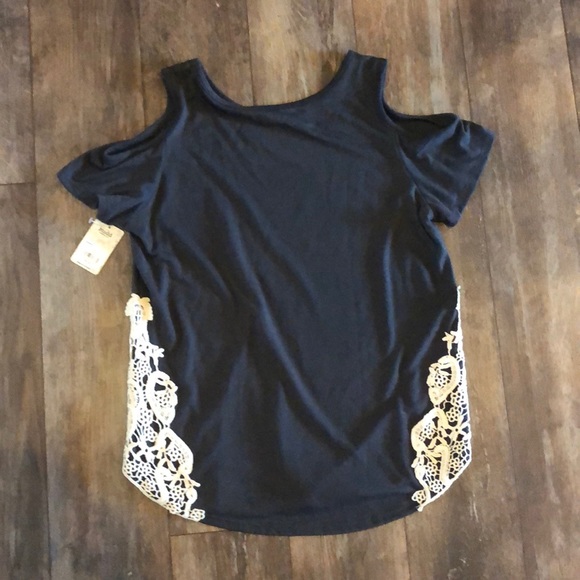 NWT Mudd 14 Gray Elephant Cold Shoulder Top - Picture 2 of 2